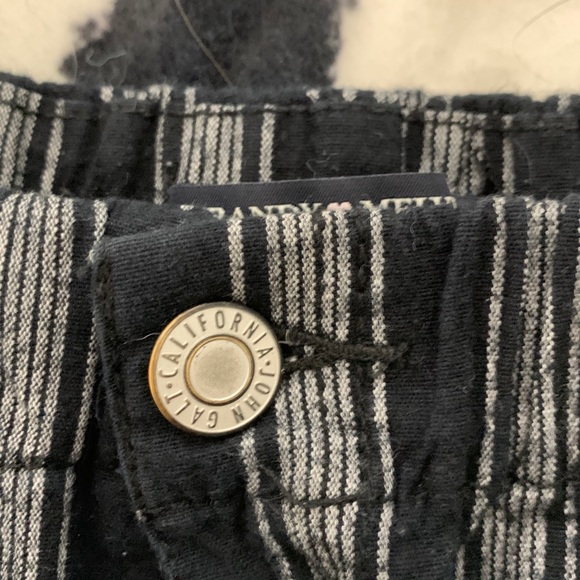 Brandy Melville stripped Tilden pants. - Picture 3 of 3